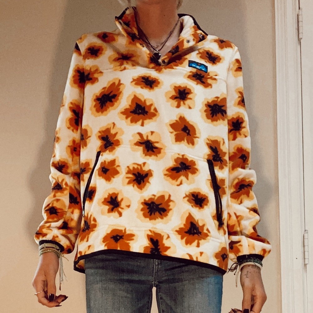 Flower sweater